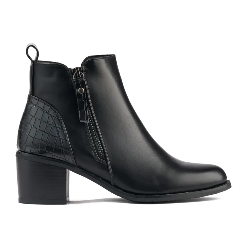 Black elegant ankle boots