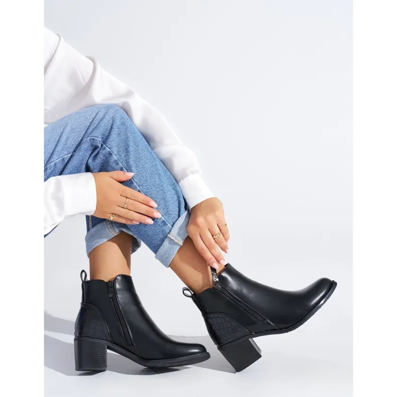 Black elegant ankle boots