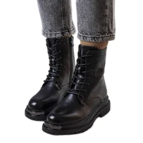 Black insulated boots from Vanta