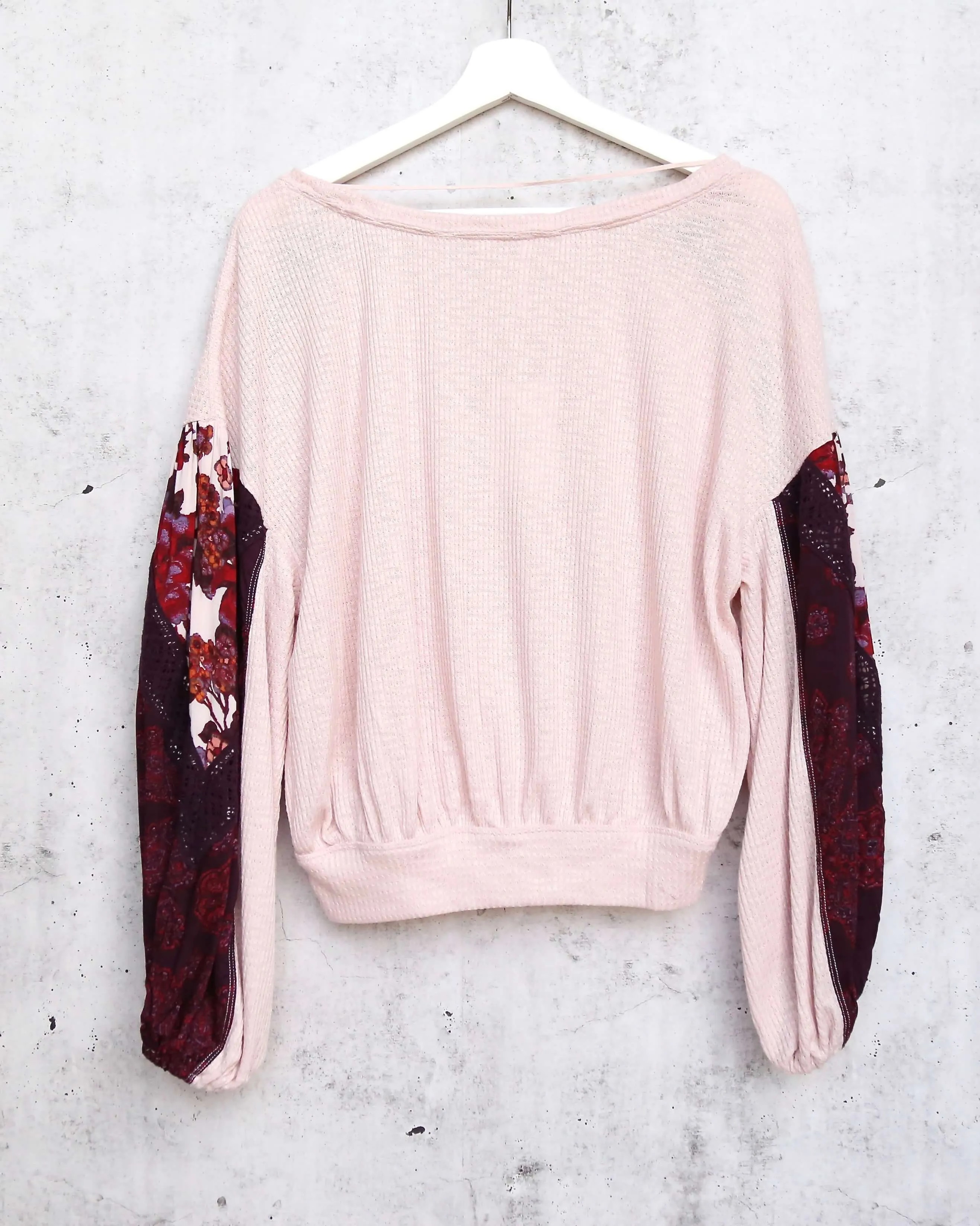 Free People Casual Clash Thermal Top With Contrasting Billowed Sleeves - Rose