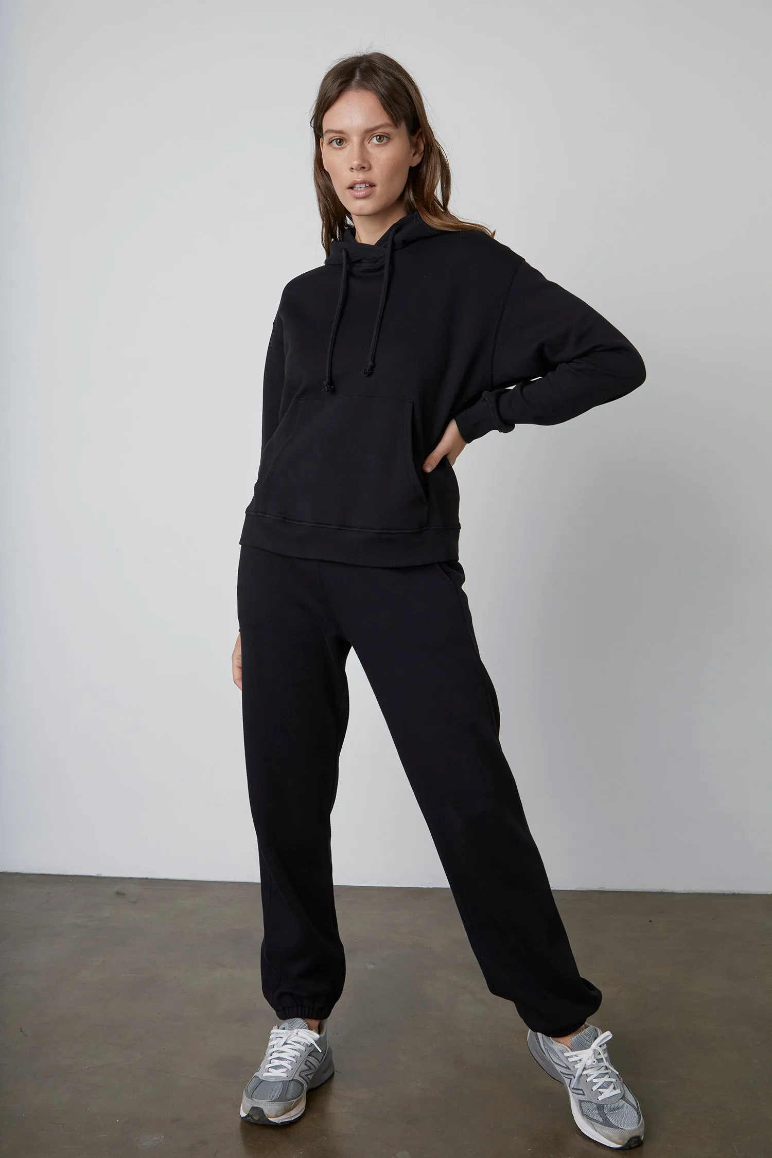 MEGAN FLEECE SWEATPANT IN BLACK