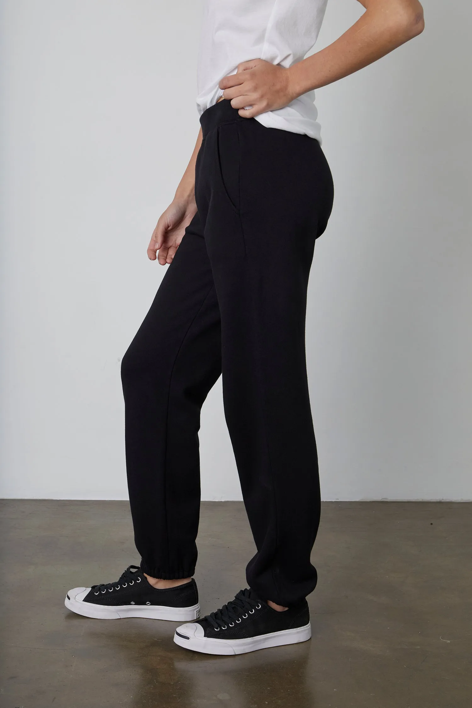 MEGAN FLEECE SWEATPANT IN BLACK