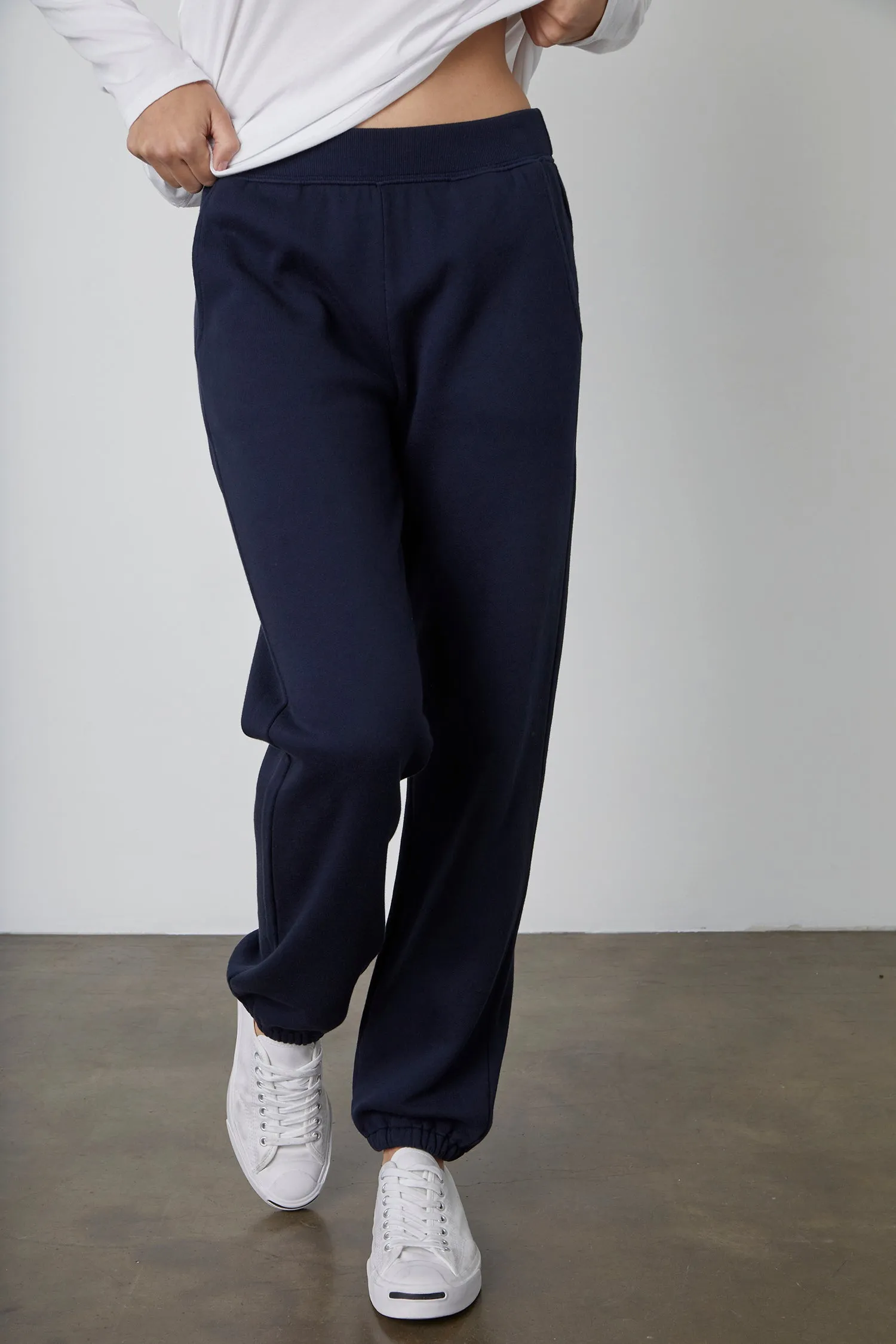 MEGAN FLEECE SWEATPANT IN NAVY